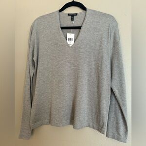 NWT Eileen Fisher - Silk & cashmere V-neck sweater.  Size petite small.